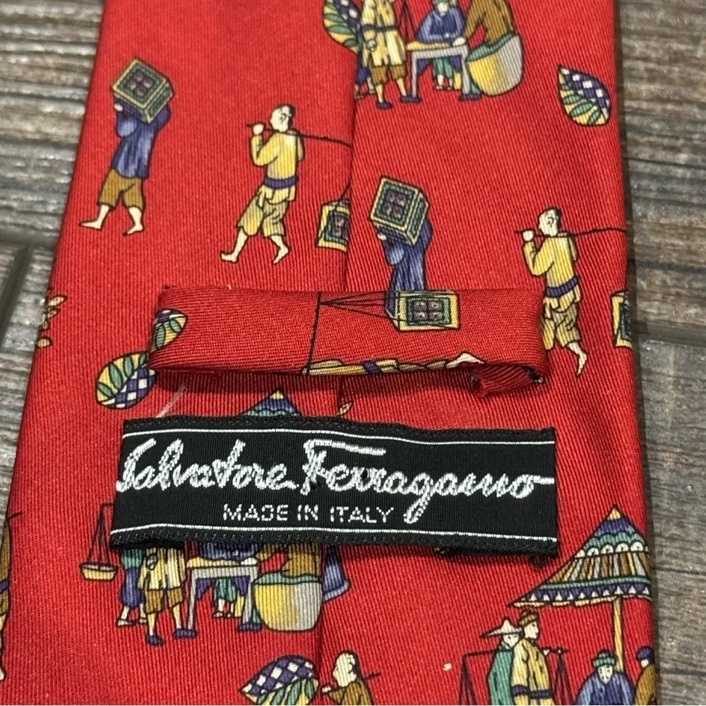 Salvatore Ferragamo Silk Tie Red Asian Scene Novelty Print Made in Italy